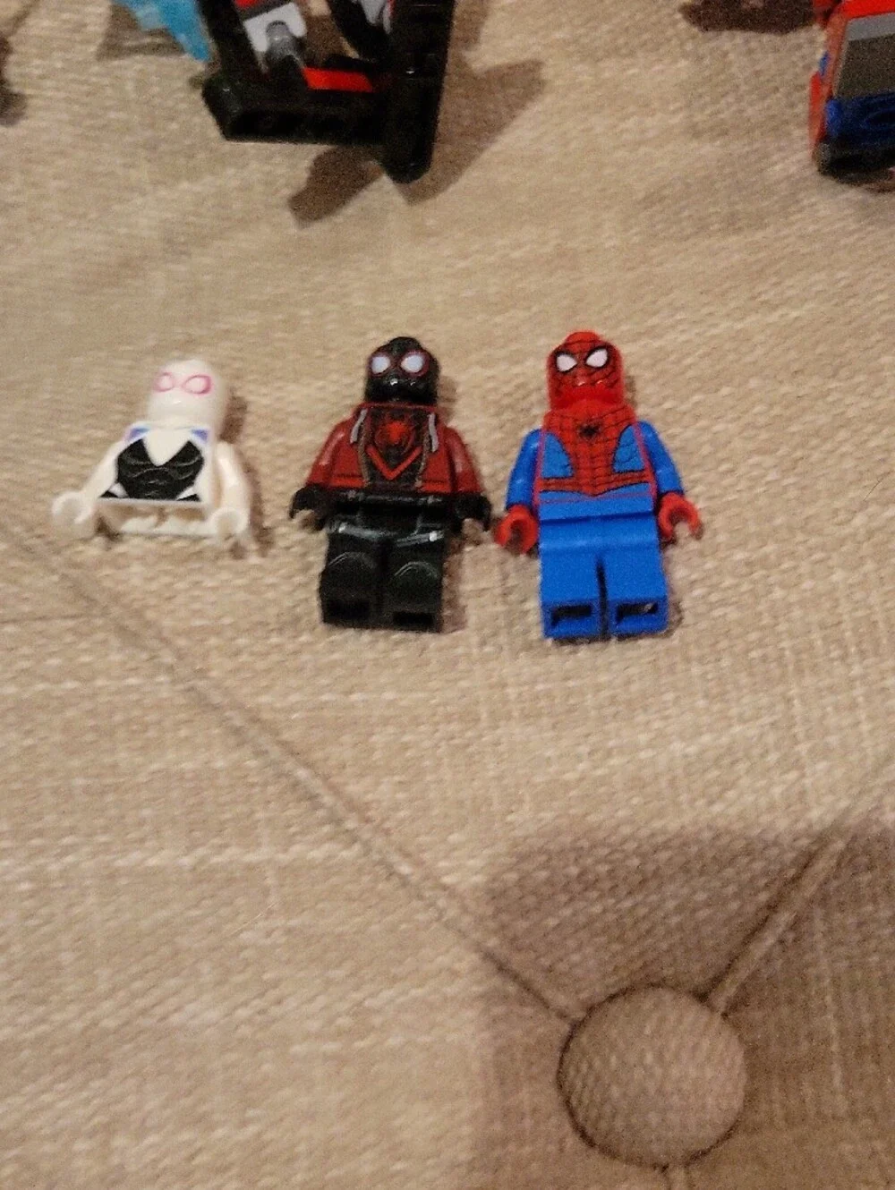 LEGO✨️3 Buildable Superhero Mechs with 3 Minifigures - Red, Blue, Black